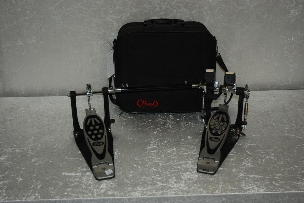 Pearl 122-tw dubbel basdrum pedaal met tas  <26260224>, Gebruikt, Drums of Percussie, Ophalen of Verzenden, .
