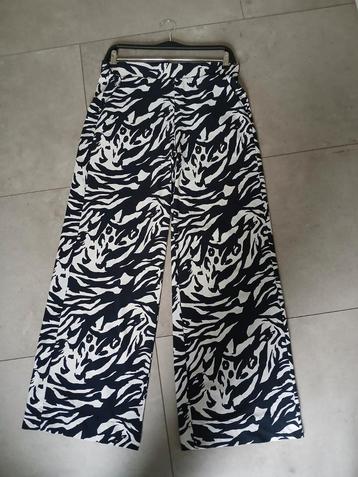 Studio Annelies Lexie maat L beschikbaar voor biedingen