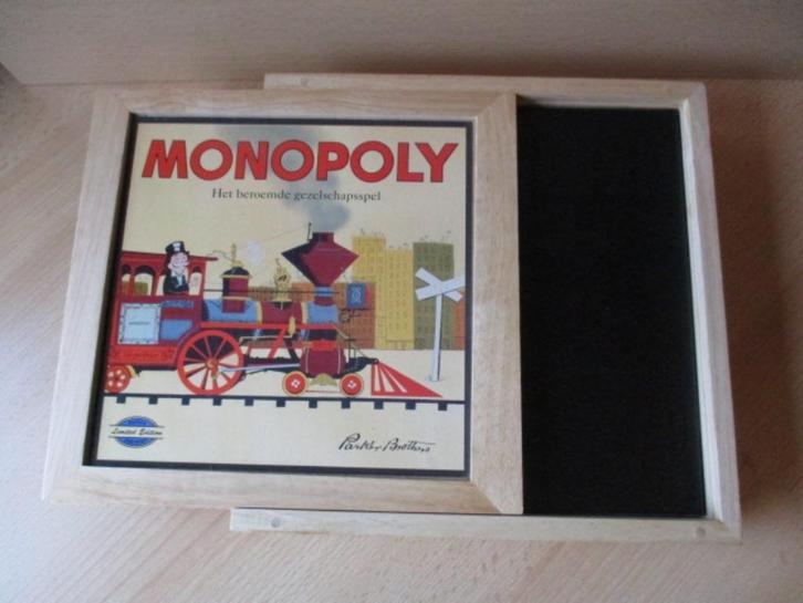 Monopoly bordspel  in luxe houten kistje  Limited Edition, Verzamelen, Overige Verzamelen, Nieuw, Ophalen of Verzenden