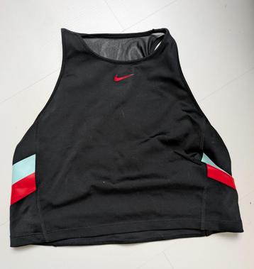 Nike sporttop maat L beschikbaar voor biedingen