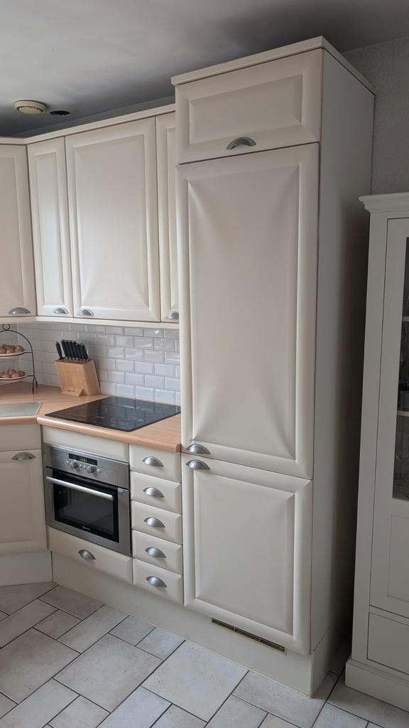 2e hands vanillekleurige keuken, Huis en Inrichting, Keuken | Complete keukens, Gebruikt, U-keuken, Overige kleuren, Hout, Ophalen