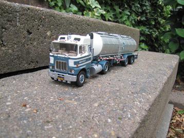 Tekno Mack met RTT vloeistoftanker Siem Stout. beschikbaar voor biedingen