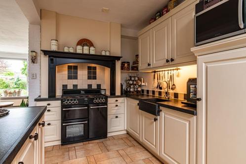 Stijlvolle landelijke keuken - compleet met apparatuur, Huis en Inrichting, Keuken | Complete keukens, Gebruikt, Hoekkeuken, Crème