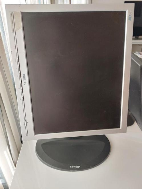 Philips 170S monitor 17" verticaal draaibaar, Computers en Software, Monitoren, Gebruikt, 61 t/m 100 Hz, VGA, In hoogte verstelbaar