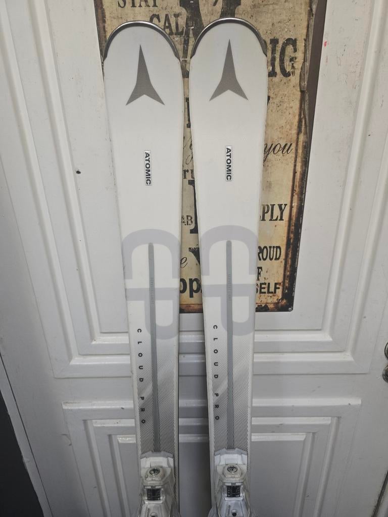 157cm DAMES ATOMIC CLOUD PRO ALL ROUND SERVOTEC LIGHT  CARVE, 140 tot 160 cm, Ophalen of Verzenden, Zo goed als nieuw, Carve