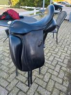 Zwart dressuurzadel Euroriding Titan 2, 17 inch M boom, Dieren en Toebehoren, Paarden en Pony's | Zadels, Ophalen, Gebruikt, Dressuur