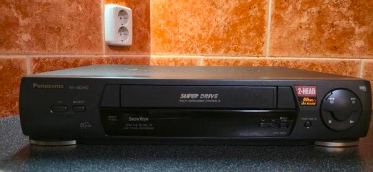 Panasonic NV-SD240EG VHS Hifi Stereo Videorecorder Afstandsb, Audio, Tv en Foto, Videospelers, Zo goed als nieuw, Ophalen of Verzenden