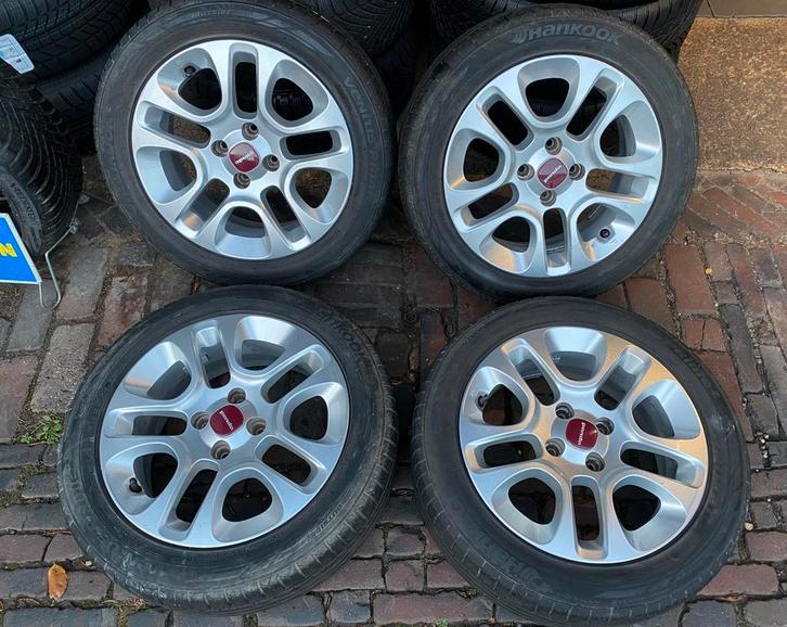 Originele 15” Fiat Panda velgen + 185/55R15 zomerbanden, Auto-onderdelen, Banden en Velgen, Banden en Velgen, Zomerbanden, 15 inch