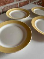4 vintage USSR borden - Konakovo ZIK, Gebruikt, Keramiek, Ophalen of Verzenden, Bord(en)