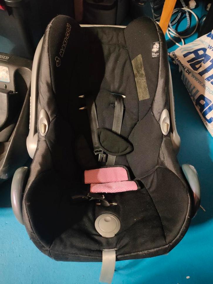 Maxi Cosi met base en kussentjes, Kinderen en Baby's, Autostoeltjes, Gebruikt, Maxi-Cosi, 0 t/m 13 kg, Autogordel, Zijbescherming