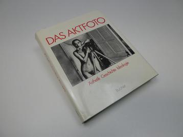Das Aktfoto - Ästhetik - Geschichte - Ideologie  beschikbaar voor biedingen