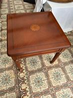 Mahonie salontafel met lade en inlegwerk, Ophalen