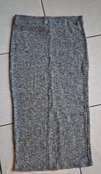 River Island, maat UK 16/ EU 42: grijze rok over de knie, Kleding | Dames, Rokken, River Island, Maat 42/44 (L), Ophalen of Verzenden