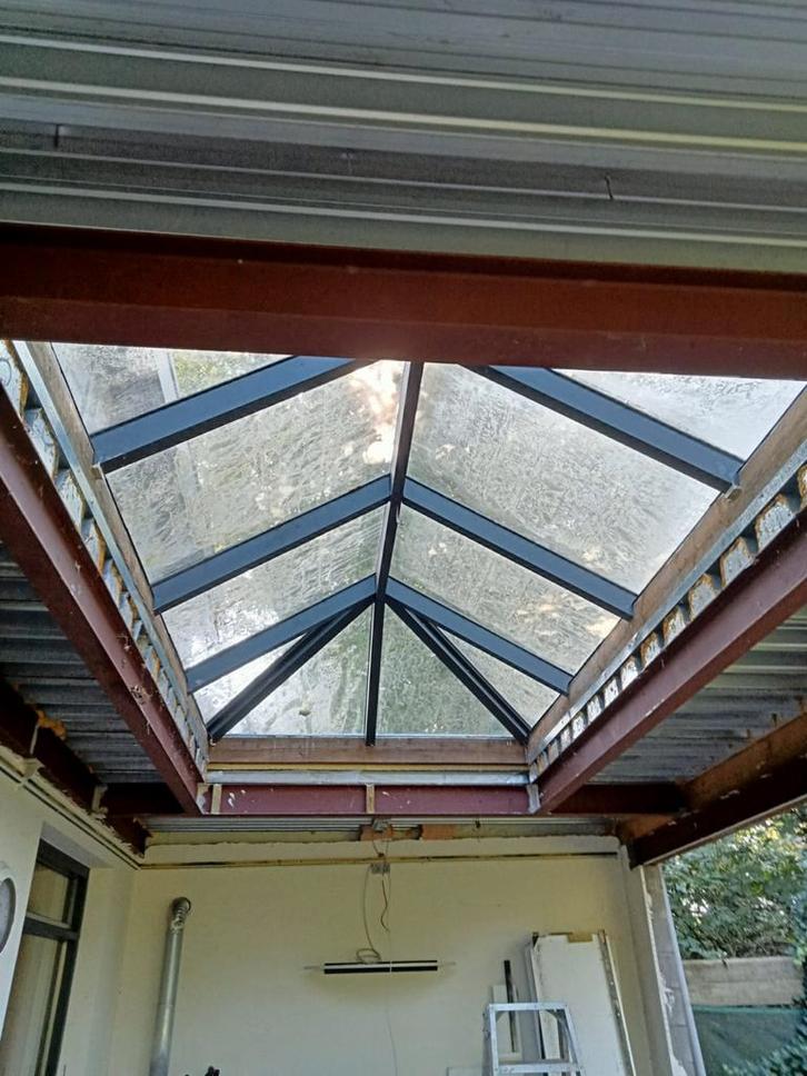 Gehard glazen lichtstraat 4 meter x 1.25 meter, Doe-het-zelf en Verbouw, Glas en Ramen, Gebruikt, Dakraam, Minder dan 80 cm, 120 tot 160 cm