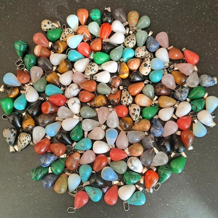 Mega actie! 50 voor €50 edelsteen druppel hangers edelstenen, Verzamelen, Mineralen en Fossielen, Ophalen of Verzenden