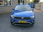 VOLKSWAGEN T-ROC 1.0TSI LIFE EDITION MULTIMEDIA PAKKET., Voorwielaandrijving, Blauw, Handgeschakeld, Particulier