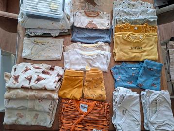 Babykleding maat 50/56 beschikbaar voor biedingen