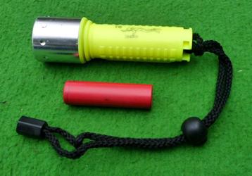Led duiklamp met polsband en oplaadbare batterij beschikbaar voor biedingen