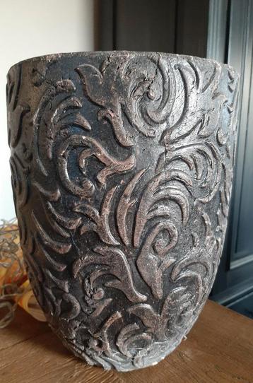 Bloempot beschikbaar voor biedingen