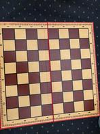 SCHAAKSPEL COMPLEET MET SCHAAKSTUKKEN IN KISTJE  zie foto’s, Een of twee spelers, Ophalen of Verzenden, Zo goed als nieuw