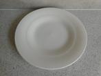 Bord 23 cm. Wit Aurora, Huis en Inrichting, Ophalen of Verzenden, Zo goed als nieuw, Bord(en), Overige stijlen