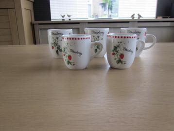 Ter Steege Jet 5 kopjes met aardbeien D6,5cm H8cm beschikbaar voor biedingen