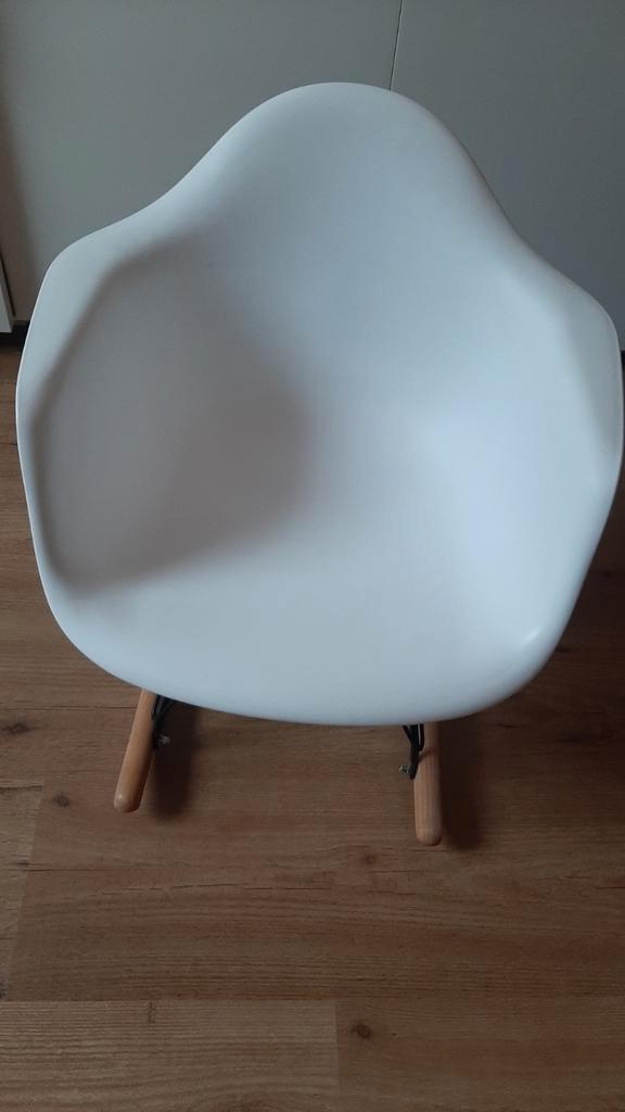 Leuk wit kinder schommelstoeltje, Kinderen en Baby's, Kinderkamer | Tafels en Stoelen, Gebruikt, Stoel(en), Ophalen