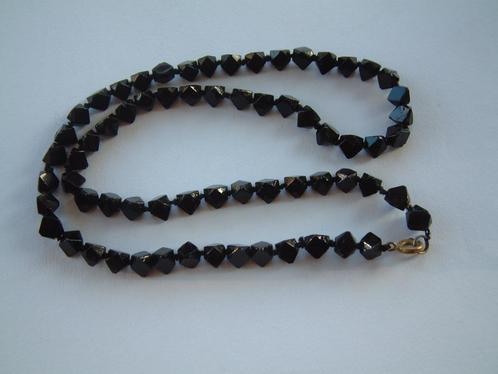 Bijzonder antiek rouw ketting snoer git gitten, Sieraden, Tassen en Uiterlijk, Antieke sieraden, Ketting, Ophalen of Verzenden