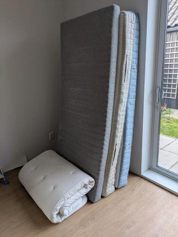 matrassen en topper 90 bij 200 beschikbaar voor biedingen