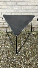 Driehoekig IKEA tafeltje, Ophalen, Minder dan 50 cm, 50 tot 100 cm, Zo goed als nieuw