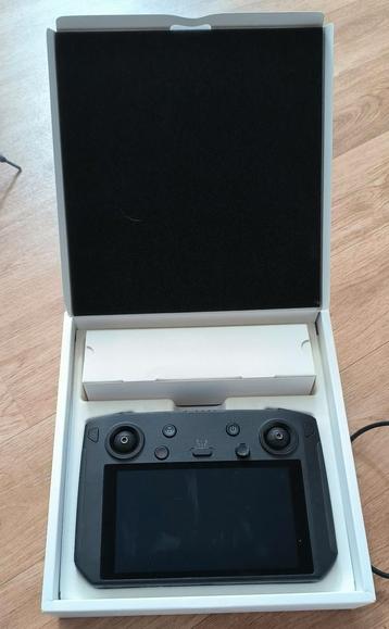 DJI Smart Controller (RM500) beschikbaar voor biedingen