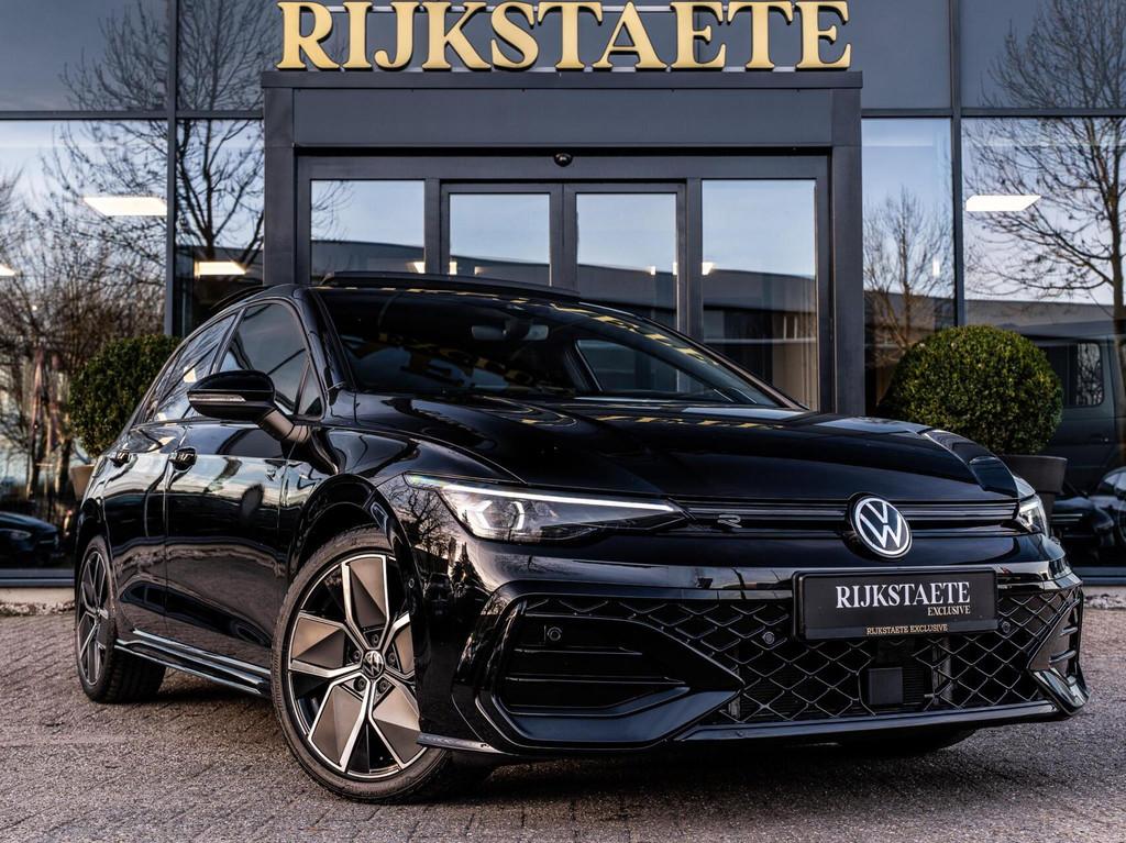 Volkswagen Golf 1.5 eTSI R-Line|PANO|ACC|H&K|HUD|GOLF 8.5, 4 cilinders, 150 pk, Zwart, Adaptive Cruise Control