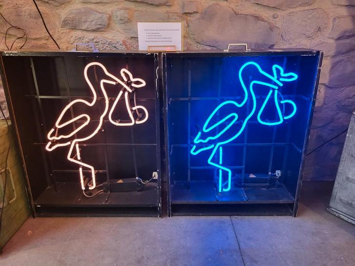 Mooie geboorte ooievaars roze en blauwe lichtbakken., Kinderen en Baby's, Kraamcadeaus en Geboorteborden, Zo goed als nieuw, Geboortebord