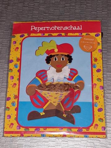 Zwarte Piet pepernotenschaal karton nostalgie Sint en Piet beschikbaar voor biedingen