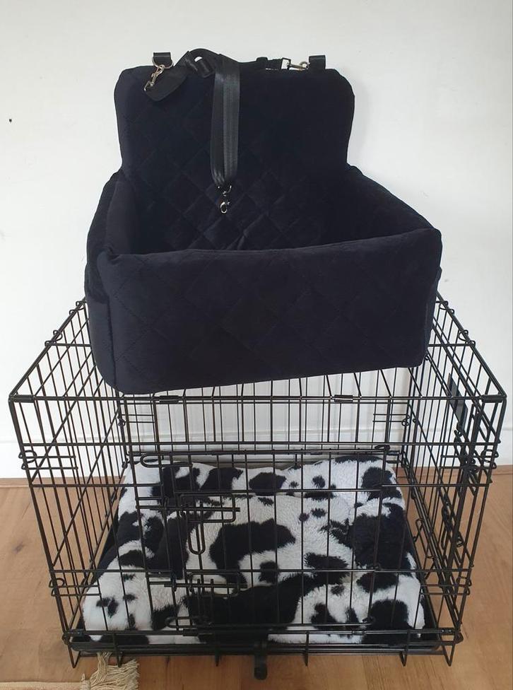 Bench & autostoel voor kleine hond, Dieren en Toebehoren, Hondenhokken, Minder dan 65 cm, Minder dan 75 cm, Ophalen of Verzenden