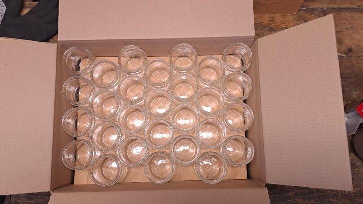 Glazenpotten (212ml/250gr) NIEUW! doos 56 stuks  (+deksels), Dieren en Toebehoren, Insecten en Spinnen, Bijen