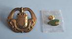 Baret Embleem en Speldje, Pin van Nulli Cedo, Infanterie, Verzamelen, Ophalen of Verzenden, Landmacht, Nederland, Embleem of Badge