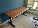 Bodio Verstelbaar boomstam bureau180x80cm massief acaciahout, Ophalen, Elektrisch, Zo goed als nieuw, Stabureau