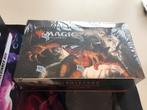 Magic MtG draftboosterbox Innistrad midnight hunt geseald, Ophalen of Verzenden, Zo goed als nieuw
