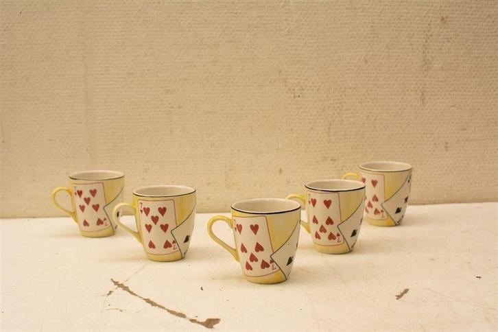 5 vics porseleinen kopjes 39325, Huis en Inrichting, Keuken | Servies, Gebruikt, Kop(pen) en/of Schotel(s), Overige stijlen, Porselein
