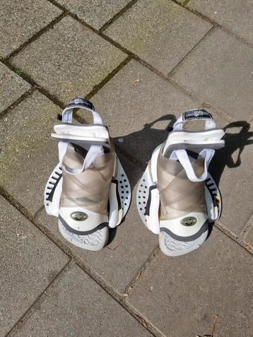 Mooie wakeboardschoenen beschikbaar voor biedingen