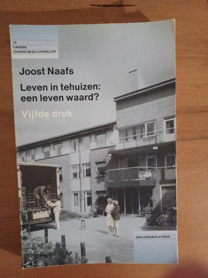 Leven in tehuizen : een leven waard ?, Boeken, Advies, Hulp en Training, Gelezen, Ophalen of Verzenden