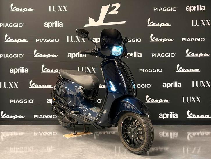 Vespa Sprint | Dark Midnight Blu | Brom | 2020 | 9221 km, Fietsen en Brommers, Brommers | Honda, Zo goed als nieuw, Overige modellen