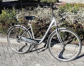 Damesfiets Altec 28 Inch beschikbaar voor biedingen