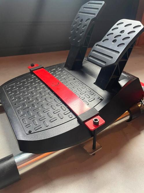 Trustmaster T80 gaming stuur/pedalen incl. Wheel stand pro, Spelcomputers en Games, Spelcomputers | Overige Accessoires, Zo goed als nieuw