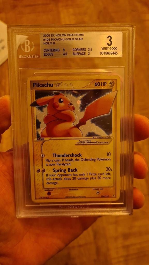 Pikachu Gold Star BGS 3, Hobby en Vrije tijd, Verzamelkaartspellen | Pokémon, Zo goed als nieuw, Ophalen