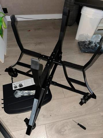Barbeque onderstel beschikbaar voor biedingen