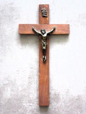 Oud Crucifix - kruisbeeld beschikbaar voor biedingen