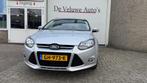 Ford Focus Wagon 1.0 EcoBoost Titanium |Keyless|Trekhaak|BT|, Euro 5, Gebruikt, Leder en Stof, Handgeschakeld