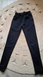 Zwarte joggingbroek maat 146 gratis, Broek, Gebruikt, Jongen, Scamps & Boys